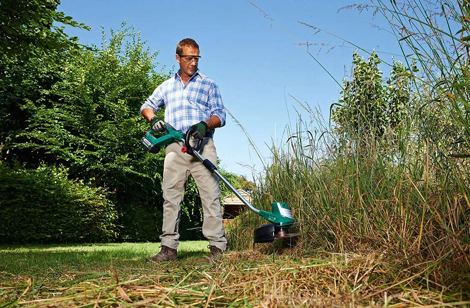 Tout savoir sur le coupe-bordure AdvancedGrassCut 36 de Bosch